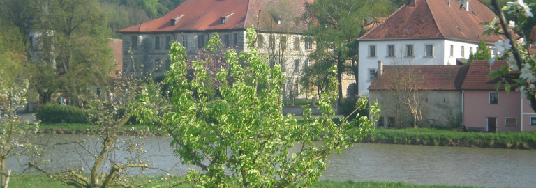 Kirche und Gemeindehaus in der Region Süd