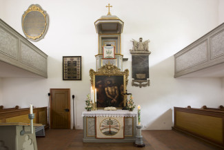 Blick in den Altarraum der Schlosskirche